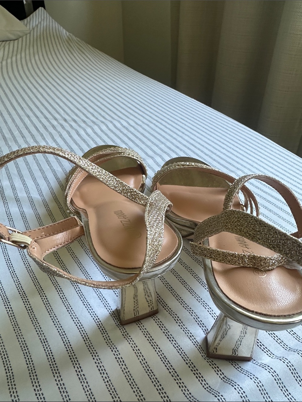 Franco Sarto Gold Glitter Open-Toe Ankle-Strap Heels size 8.5 - Picture 3 of 5
